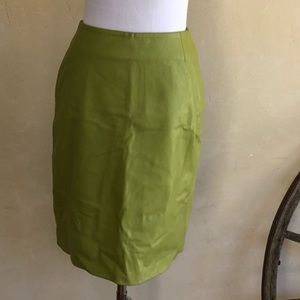 id. Collection Soft Green Leather Lined Zip Skirt Woman’s Sz 4 Made in Canada!!